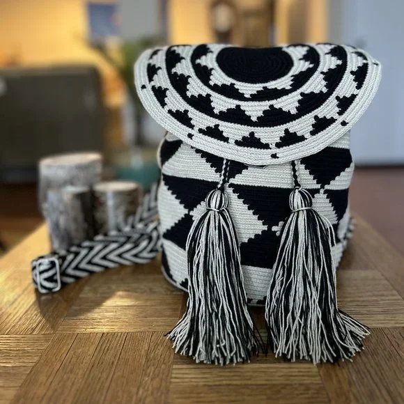Wayuu Tribe | Bags | New Wayuu Colombian Bag Art And  display picture 2